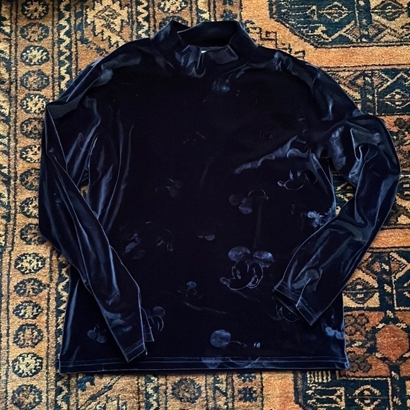 ⭐️ 3 for 20! Vintage Disney Mickey Mouse velvet top - Picture 1 of 3